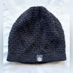 Black Textured Knit Beanie with Banded Brim — Unisex Winter Hat
Never Worn